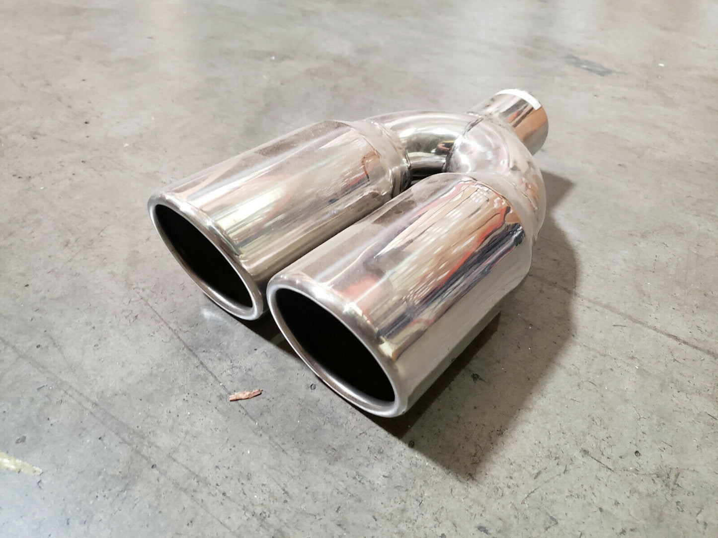 Agency Power Universal Dual Wall Exhaust Tips | 2.25 IN, Dual 3.5" OUT